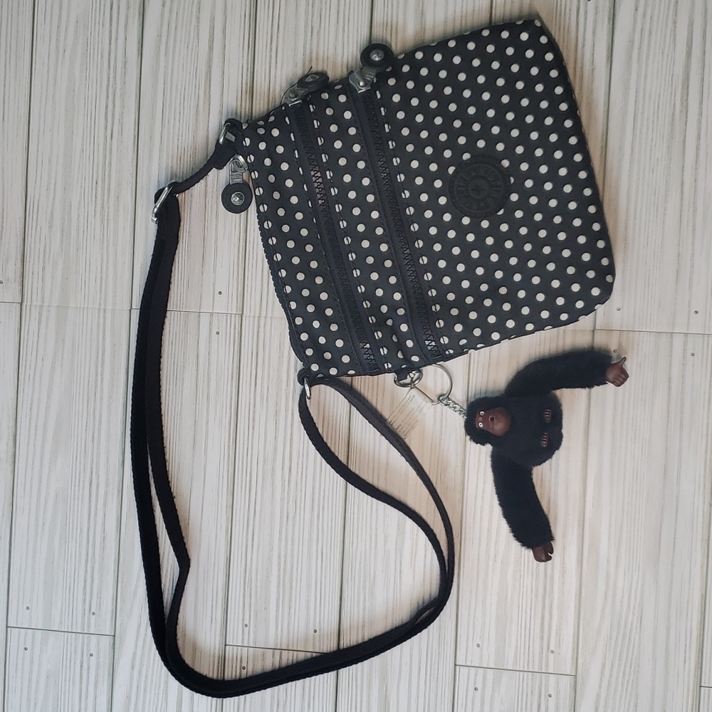 Kilpling mini crossbows bag with keychain!